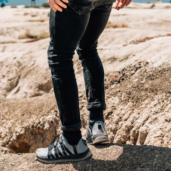 SKYE Unisex The Mobrly Sneakers - Picture 4 of 4